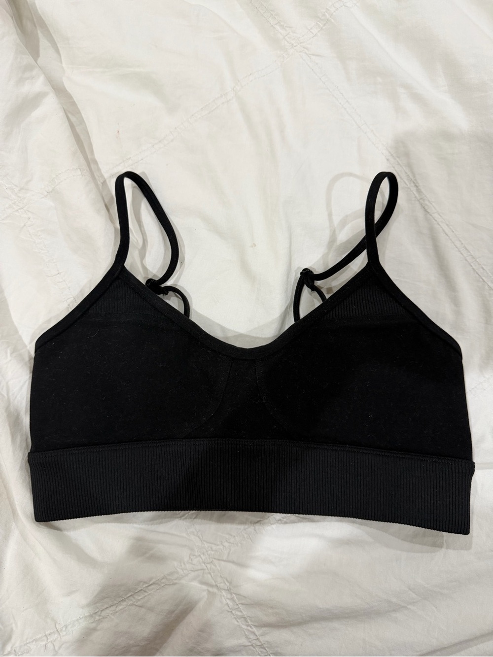 ALO Yoga Black Strappy Rib-Band Sports Bra NWOT